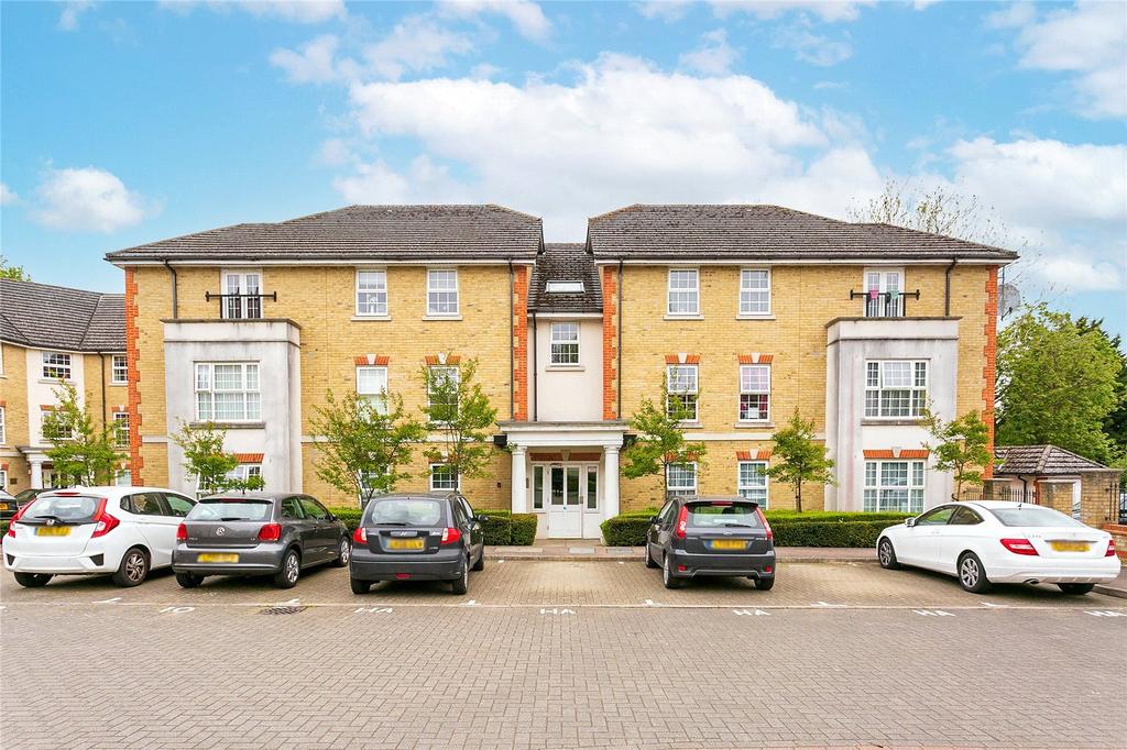 Fuller Close, Bushey, Hertfordshire, WD23 2 bed apartment £105,000