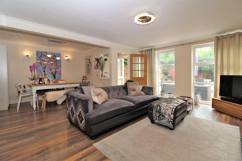 Glenelg Mews, Walsall, WS5 3LG 4 bed terraced house £300,000