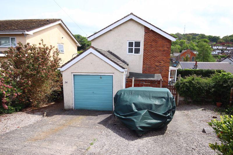 Maes Gweryl, Conwy 3 bed detached house for sale £300,000