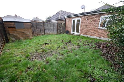 2 bedroom semi-detached bungalow for sale - Staines Road West, Ashford, TW15