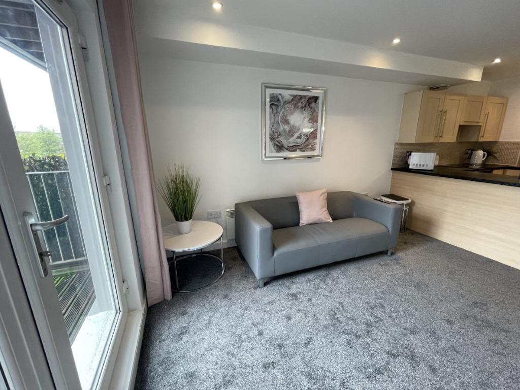 Heritage Way, Wigan, WN3 2 bed flat £675 pcm (£156 pw)