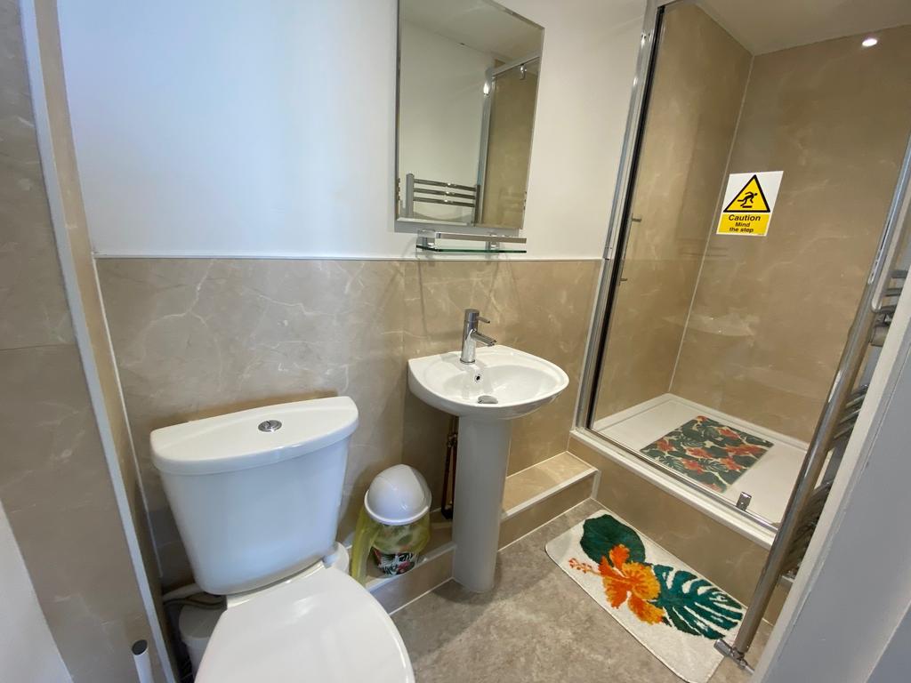 En Suite 1