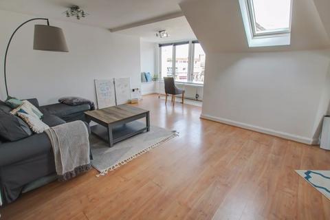 2 bedroom apartment to rent, Market Street, Exeter