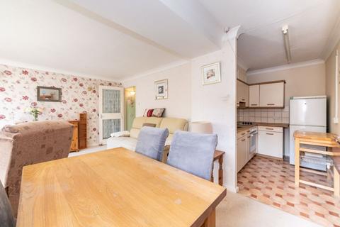 1 bedroom flat for sale - London Road, Uckfield