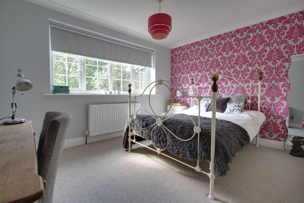 Bedroom 2 (Double with Ensuite)