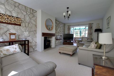 6 Adel Park Drive, Leeds, LS16 8HW