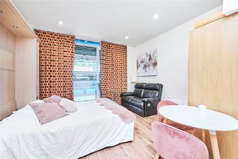 Studio to rent, Eustace Building, 372 Queenstown Road, London, SW11