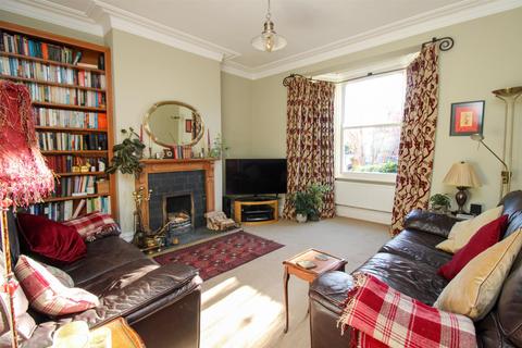 4 bedroom end of terrace house for sale - College Road, Ripon