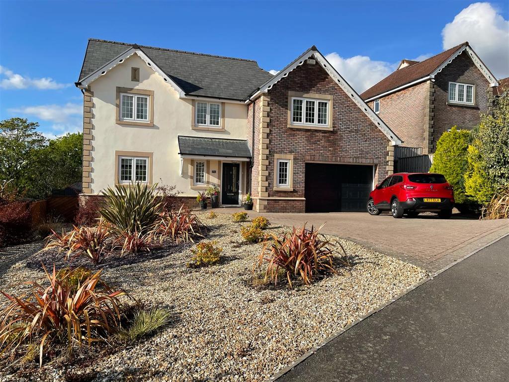 Brynmawr Avenue, Ammanford 5 bed detached house £475,000