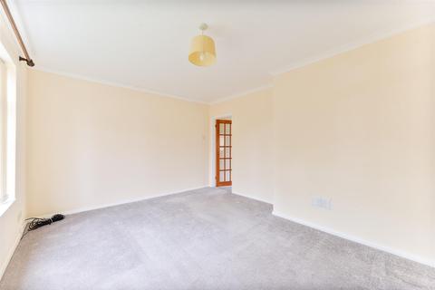 4 Grange Close, Guildford, GU2 9QJ