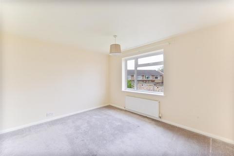 4 Grange Close, Guildford, GU2 9QJ