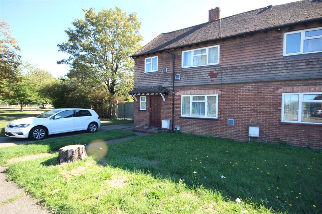 Stoughton Road, Guildford 4 bed house £1,800 pcm (£415 pw)