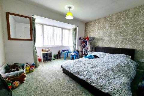 24 Sheldrake Drive, Ipswich, IP2 9NY