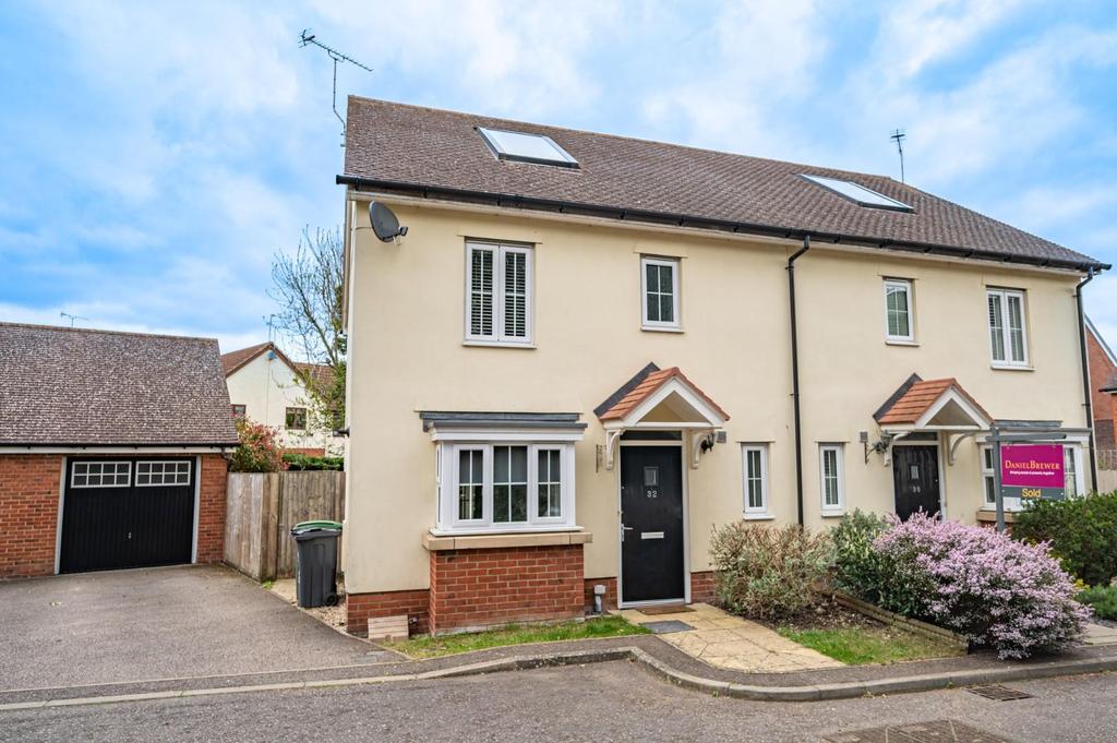 Barley Lane, Dunmow 3 bed semidetached house for sale £430,000