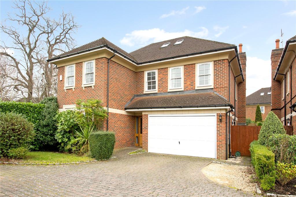 Batchworth Lane, Northwood... 5 bed detached house £1,450,000