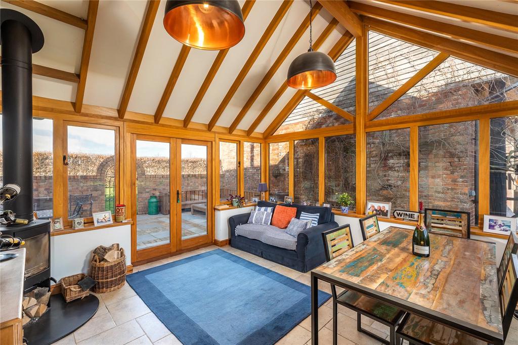 Breakfast Room