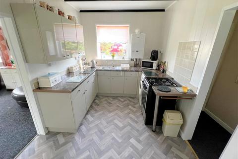 3 bedroom chalet for sale - Humberston Fitties, Humberston, Grimsby, N.E. Lincs, DN36 4EU