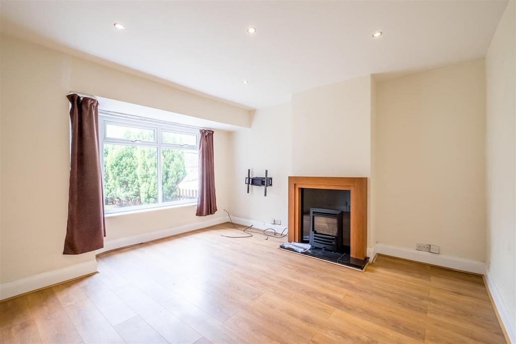 Haugh Shaw Croft, Halifax 2 bed semidetached house £150,000