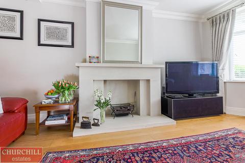36 Churchfields, London, E18 2QZ