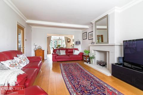36 Churchfields, London, E18 2QZ