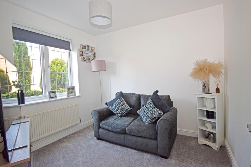 26 Pear Tree Way, snug.jpg