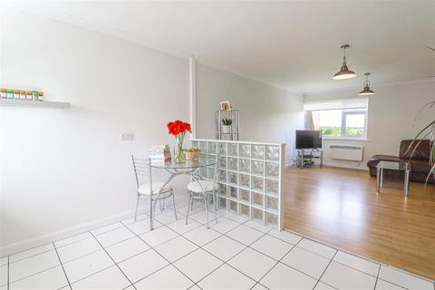 3 Valley View, Goffs Oak, Waltham Cross, EN7 5HL