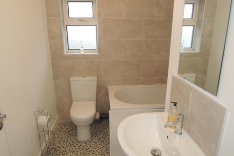 3 bedroom end of terrace house to rent - Aylesbury Crescent, Kingstanding, B44 0DY