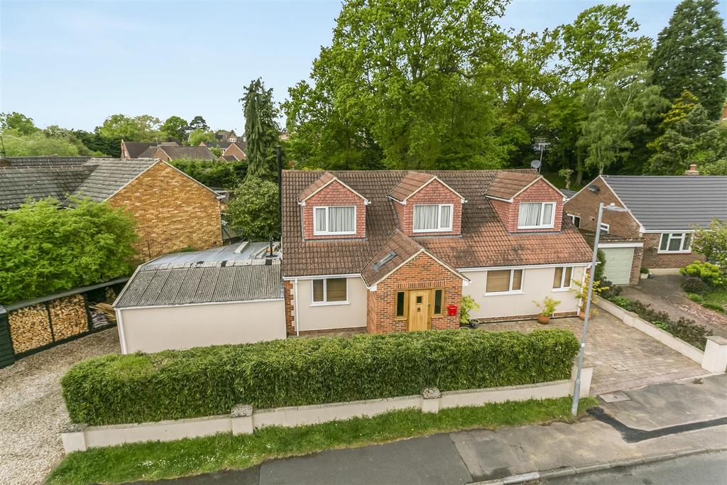 King Edwards Road, Ascot 4 bed detached house for sale £895,000