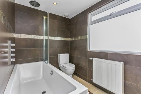 60 King Edwards Road, Ascot, SL5 8NY