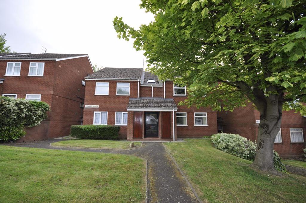 Edward House, Cradley Road, Netherton 1 bed flat £395 pcm (£91 pw)