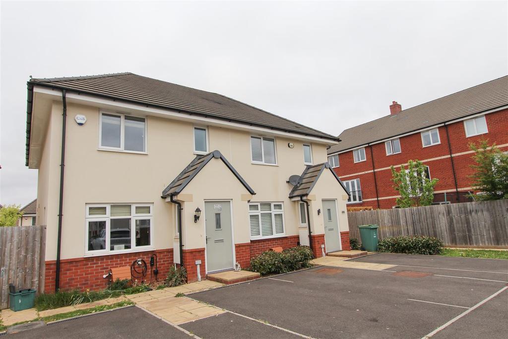 Augustus Avenue, Keynsham, Bristol 3 bed house £385,000