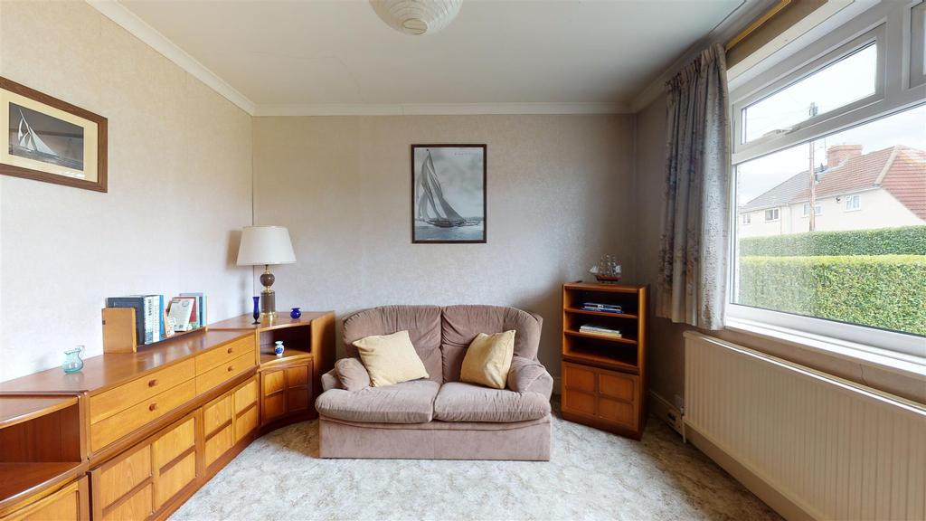 Queenshill Road, Knowle, Bristol 3 bed semidetached house £280,000