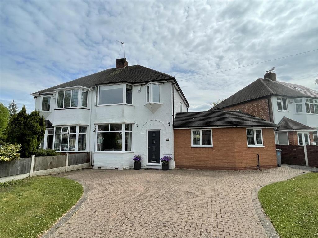 Stroud Road, Shirley, Solihull 3 bed semidetached house £342,500