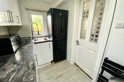 13 Brickyard, Mirfield, WF14 9BS
