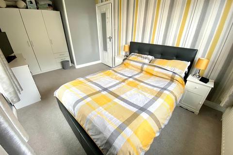 13 Brickyard, Mirfield, WF14 9BS