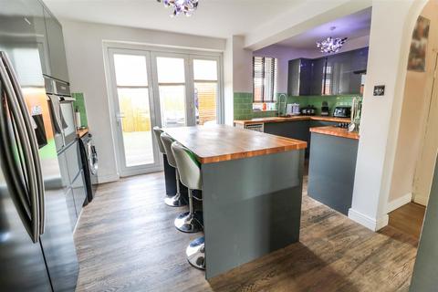 329 Milwards, Harlow, CM19 4SW