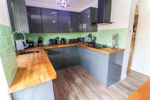 329 Milwards, Harlow, CM19 4SW