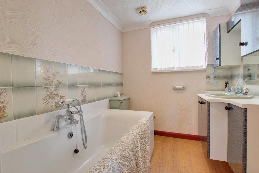 En suite bathroom/w.c