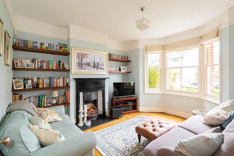 33 Wyeths Road, Epsom, KT17 4EB