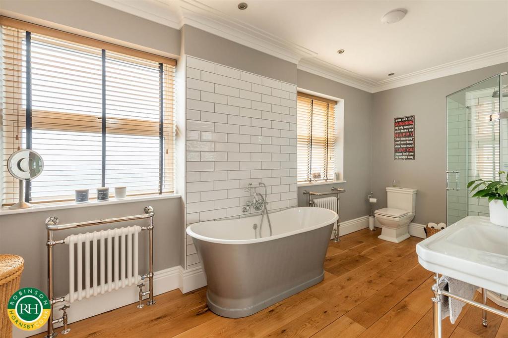 Bathroom 1.