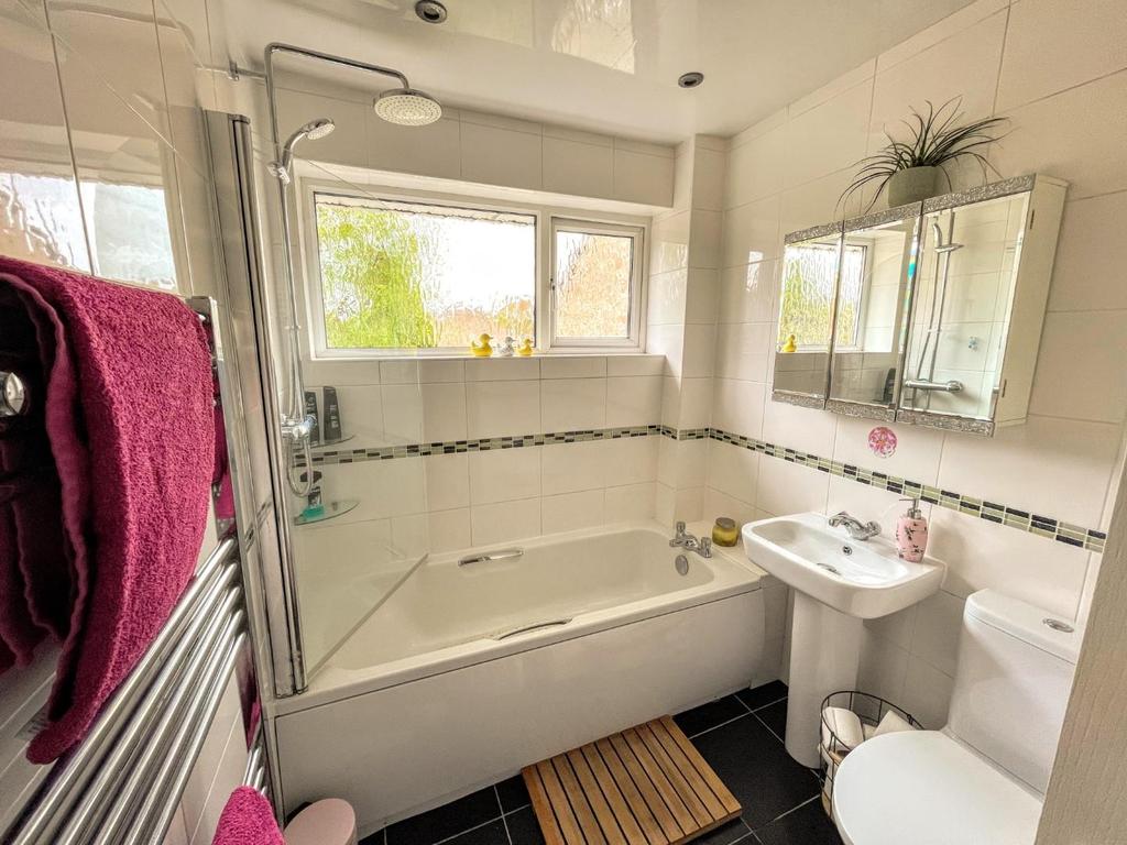 Bathroom/w.c.