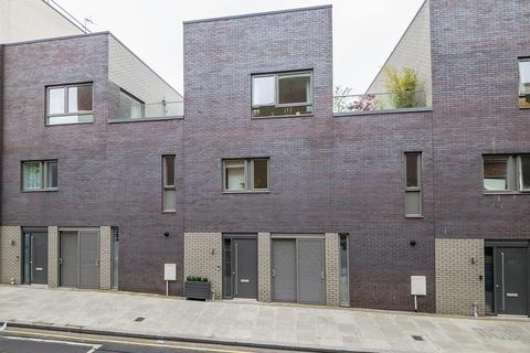 54 Medlar Street, London, SE5 0BA