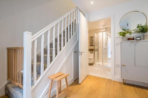 54 Medlar Street, London, SE5 0BA