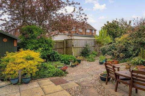 11 Denne Close, Sturry, Canterbury, CT2 0LG
