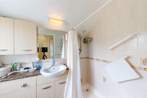 11 Denne Close, Sturry, Canterbury, CT2 0LG