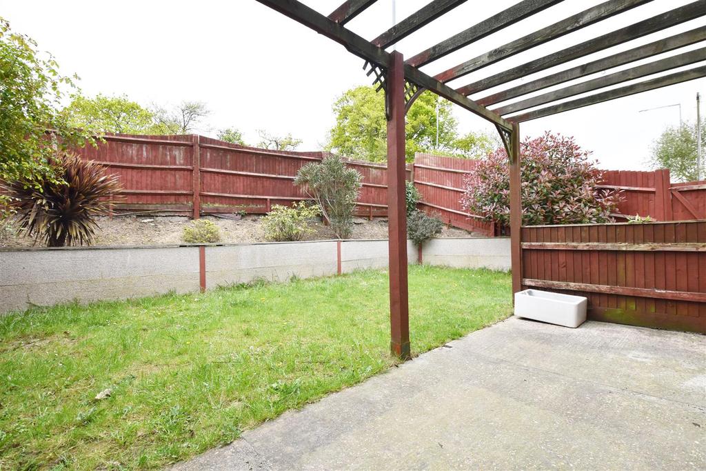 Chailey Close, Hastings 3 bed end of terrace house £340,000