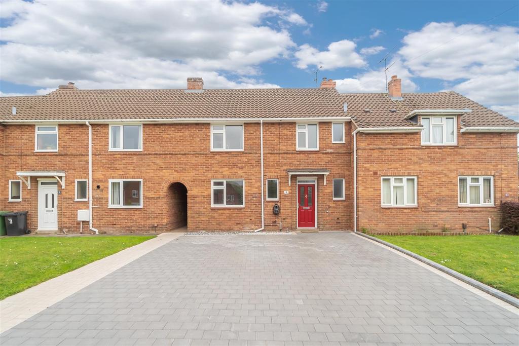 4 Woodend Place, Tettenhall Wood 3 bed terraced house £245,000