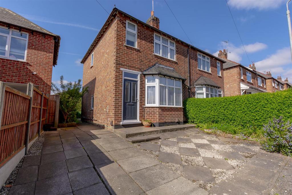 Henry Street, Redhill, Nottingham 3 bed semidetached house £210,000