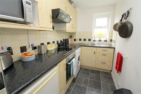 1 bedroom flat for sale - Glenalmond House, 87 Stanwell Road, Ashford, Surrey, TW15 3EQ
