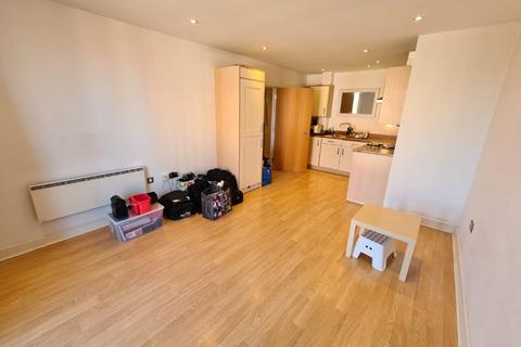 1 bedroom flat to rent - 77 Rumbush Lane, Shirley, Solihull, B90